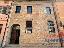 Casa di corte con ampio giardino di proprietà