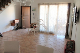 zoom immagine (Appartamento 100 mq, soggiorno, 2 camere, zona Valle Muricana)