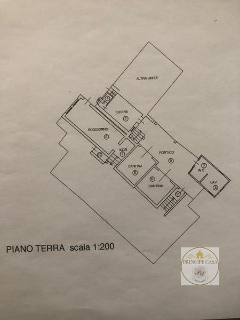 zoom immagine (Multiproprietà 400 mq, soggiorno, 5 camere, zona Galzignano Terme - Centro)