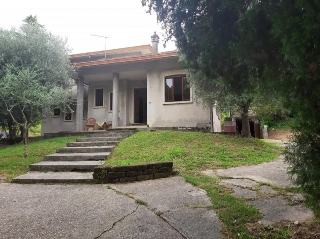 zoom immagine (Casa singola 200 mq, soggiorno, 3 camere, zona Lumignano)