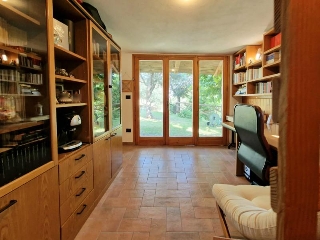 zoom immagine (Casa singola 250 mq, soggiorno, 4 camere, zona Valle San Giorgio)