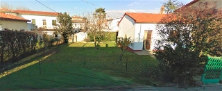 zoom immagine (Casa singola 90 mq, soggiorno, 1 camera, zona Isola di Torre)