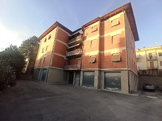 zoom immagine (Appartamento 98 mq, soggiorno, 2 camere, zona Castiglione del Lago)