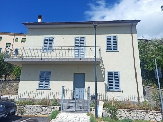 zoom immagine (Casa singola 171 mq, 3 camere, zona Castiglione del Lago)