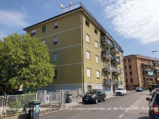 zoom immagine (Appartamento 95 mq, soggiorno, 2 camere, zona Arcella - Sant'Antonino)
