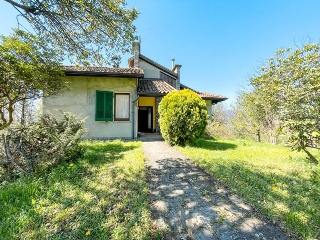zoom immagine (Casa singola 158 mq, soggiorno, 2 camere, zona Bolzano Novarese)