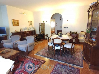 zoom immagine (Bifamiliare 140 mq, soggiorno, 3 camere, zona Sant'Agostino)