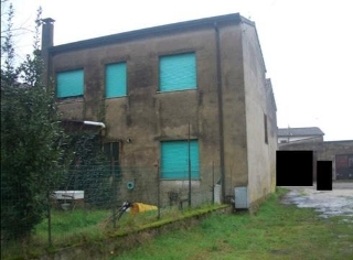 zoom immagine (Casa singola 269 mq, soggiorno, 6 camere, zona Papozze)