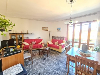 zoom immagine (Appartamento 130 mq, soggiorno, 3 camere, zona Arcella - San Bellino)
