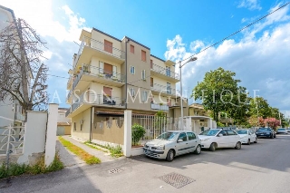 zoom immagine (Appartamento 70 mq, soggiorno, 2 camere, zona Comacchio)