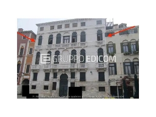 zoom immagine (Appartamento al terzo piano di palazzo tiepolo a venezia)