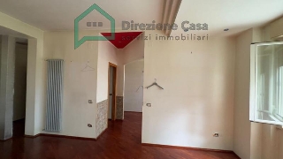 zoom immagine (Appartamento 75 mq, soggiorno, 1 camera, zona San Carlo Arena / Capodimonte)