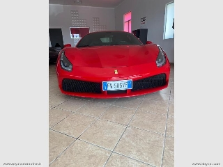 zoom immagine (Ferrari 488 gtb)