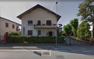 zoom immagine (Casa singola 420 mq, soggiorno, 3 camere, zona Castelfranco Veneto)