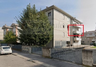 zoom immagine (Appartamento 137 mq, soggiorno, 2 camere, zona Sandrigo)