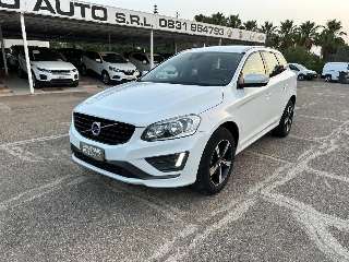 zoom immagine (VOLVO XC60 D4 AWD Geartronic R-design Momentum)