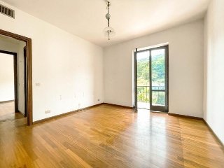 zoom immagine (Appartamento 80 mq, soggiorno, 2 camere, zona Pisano)