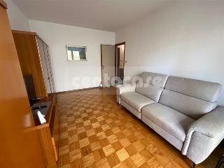 zoom immagine (Appartamento 74 mq, soggiorno, 2 camere, zona San Giacomo)
