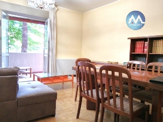 zoom immagine (Appartamento 131 mq, soggiorno, 3 camere, zona Villa San Martino)