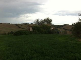 zoom immagine (Rustico 340 mq, 3 camere, zona Sant'Angelo)