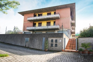 zoom immagine (Palazzo 480 mq, soggiorno, 16 camere, zona Marzolara)