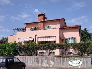 zoom immagine (Casa Semi-indipendente in Vendita a Castelnuovo Magra)